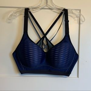 Victoria’s Secret sports bra NWOT